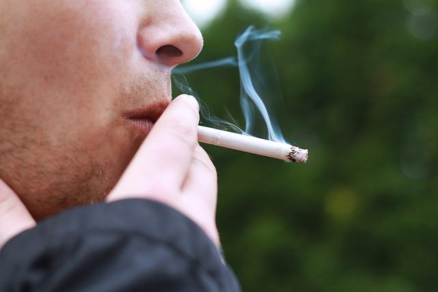 5 early signs of lung cancer in non-smokers you need to know