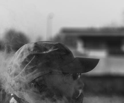 10 Symptoms of macular degeneration You Should Never Ignore